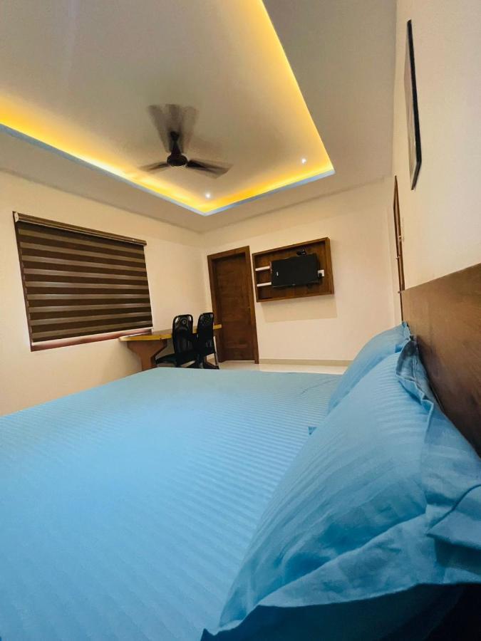 Hotel Zam Zam Residency Cheruppulasseri Exterior foto